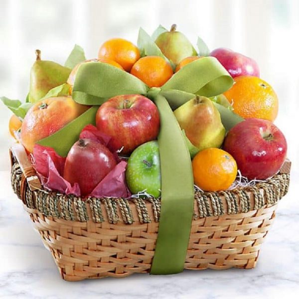 Giỏ trái cây đám giỗ có kết cấu đẹp mắt, trang trí màu sắc hấp dẫn